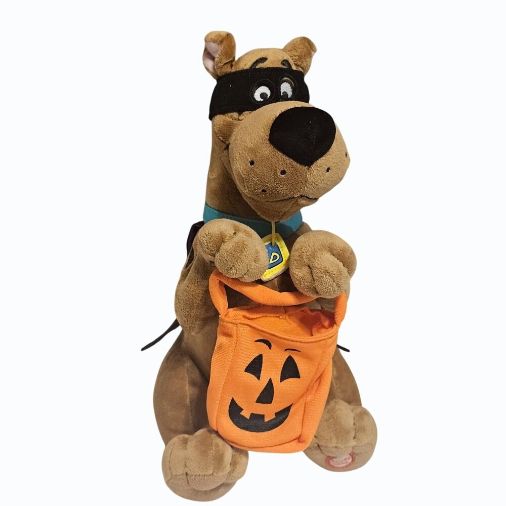 Hallmark Trick or Treating Scooby Doo Halloween Animated Talking Plush 11"